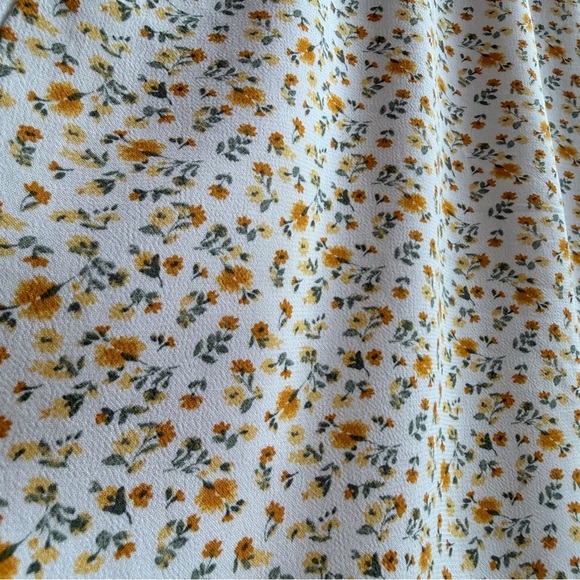 Hollister Ultra High Rise A-Line Floral Mini Skirt - Picture 4 of 9